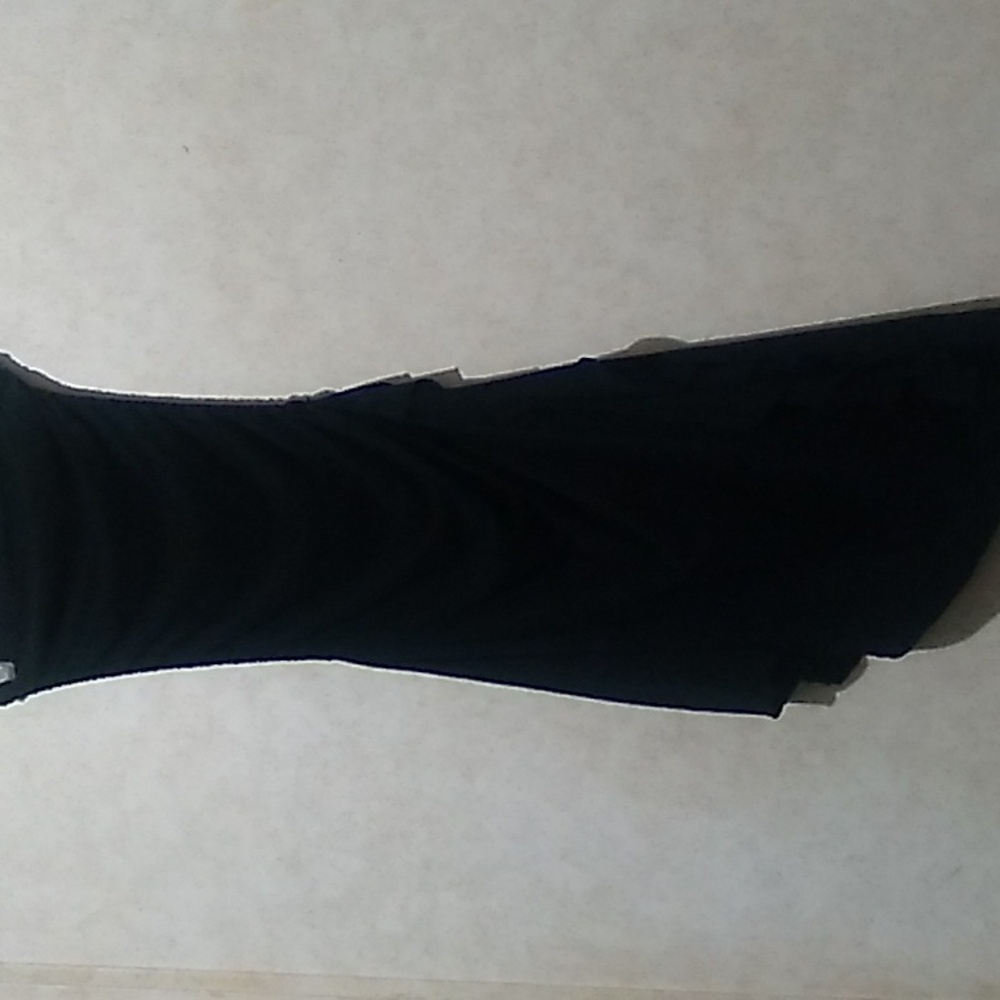 Beautiful asymmetrical strapless small maxi dress by XOXO - Picture 2 of 10